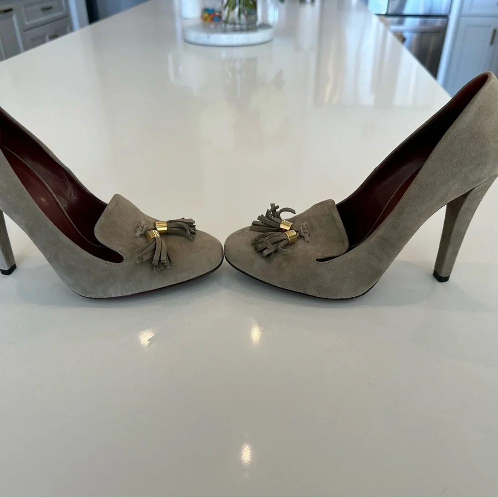 Gucci Women's Beige Suede Tassel Mocassin Pumps 37.5 - Picture 3 of 10